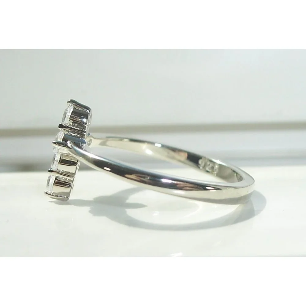 925 STERLING SILVER Dainty Cross Cubic Zirconia Ring - Picture 8 of 16